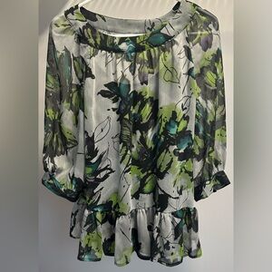 APT 9 size MEDIUM, gray Floral Print with ruffle blouse over black tank top.